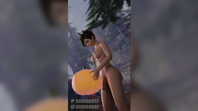 The sexy, futa Tracer is playing with a fuckable lantern in this hentai porn video.