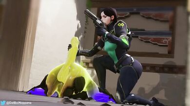 Valorant Viper Taking Care of Wingman