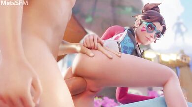 Dva gets fucked in the ass by her loyal dog, Mettis, while playing Overwatch