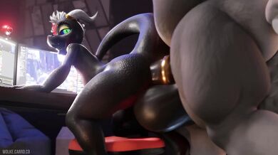 Stretching the Dragons Pussy [Cloud]