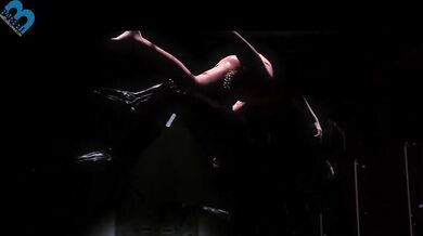 Anal Invaders: Alien Embryo Barbell SFM