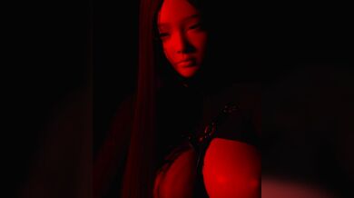 Write a 50-word summary of the movie The Matrix (1999)