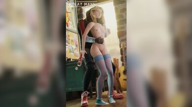 Gwen gets pounded while standing up