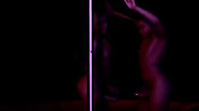 Cumming with the Twins 3: Violet & Ruby