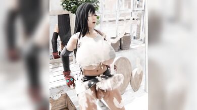 Milky Futanari Cumshots featuring Tifa Lockhart