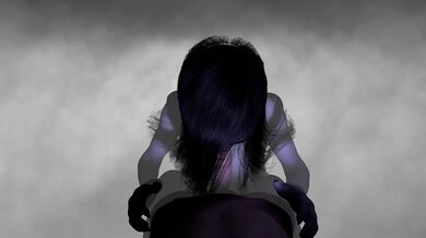 Watch the hot ghost lap dance by ClubJulze in this hentai PORN video