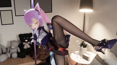 Asian beauty Keqing and her pet insect explore the hotel room (MiaoShaQuan)