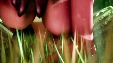 The sexual fantasies of the bloodthirsty Nidalee, a champion from League of Legends, are brought to life in this erotic hentai PMV/HMV