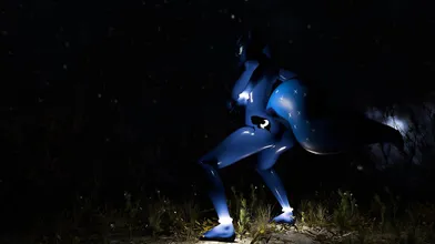 Luna gets stuck without sound during her solo show!
