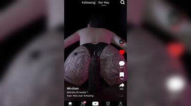 Inside the Qos Club: Vampire Tiktok Showtime!