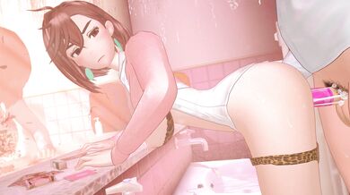 Watch Ayase and Momo in the toilet (no sound)