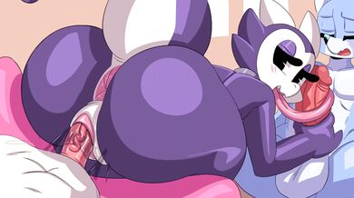 Evelyns having fun with Toto, the dog from Wizard of Oz