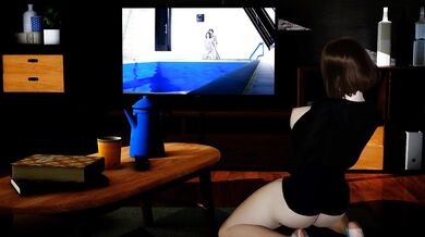 Masturbating Samantha explodes in a massive squirtfest!