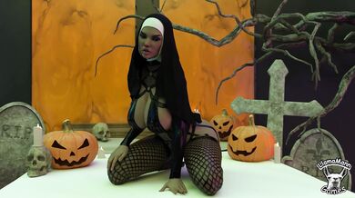 Watch the spooky sexy Halloween compilation featuring a hot robotic sex doll in various naughty scenes!