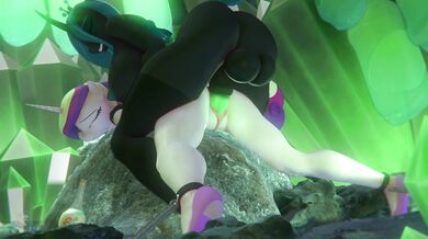 The Horsewomans Slave of Love (Hoovesart)