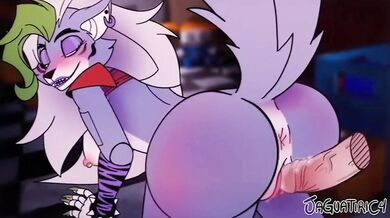 Roxanne Wolf: A Hot Furry Punk Wolf Takes on Jaguatiric4