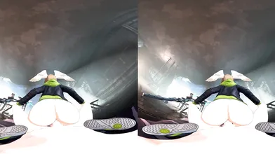 Horny bird gets up close and personal in Virtual Reality