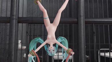 The insect queen Miku X is caught in a trap and is helplessly ravaged by the camera