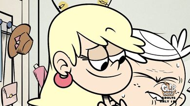 Satisfying the Bosss Lustful Appetite - A Loud Cumshot