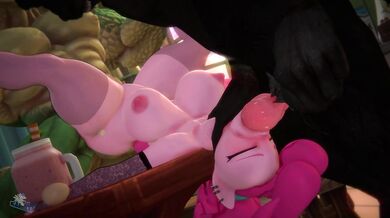 Mommys Little Pony: Pinkies Lunchtime Delights with Hooves Art