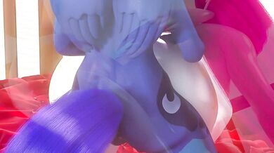 Celestia and Luna have hot lesbian sex in the castle of Canterlot!
