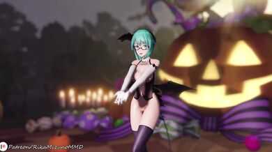 Kagura Suzus Sexy Halloween Dance!