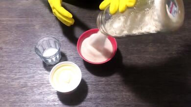 Blowjobs and Cumshots at the Office!