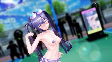 Mona Lisa in a sexy dance battle with girl group Hello Venus!