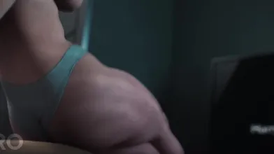 Aunt Cass and Netflix and Chill (Gurobase NSFW)
