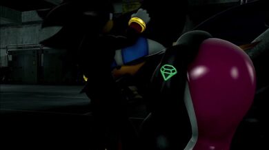 The Ninja and the Rouge meet in a dark alleyway, where they engage in an intense smelling domination battle!
