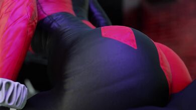 "[Kishi3D] Harley lap dance: a XXX parody of Harley Quinn's dance routine"