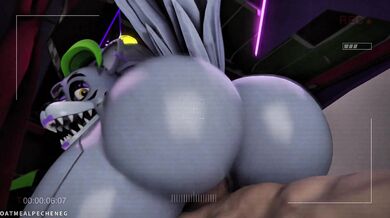 Hey there Roxanne, let me give you a fan service!