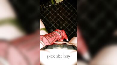 Cammy Cums All Over Herself While Pleasuring in Front of a Mirror