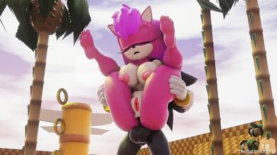 'Crazy Anal Sex with Sonia, a Thick-Thighed MILF'