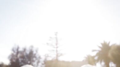 'La escuela de idiomas de Makoto y Ann se hace un favor al comprar una cámara de video con un subtexto español.'