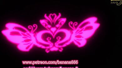 "A Giant Insect Queen's Sexy Pet!"