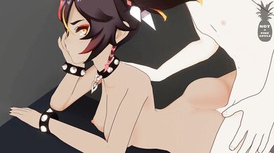 'Xinyan pinned down in a desperate situation, not even her tiny fingers can free herself.'