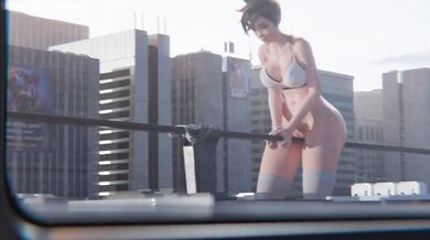 'The Giantess and Tracer Grind the Rails in Gigantic Enjoyment!'