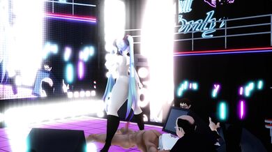 "The Cowgirl, Her Event and Two Friends (4K) - Ikuiku Dance"