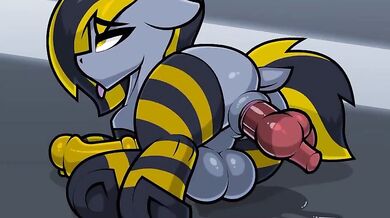 "The Tarantula and the Boi: Knotting the Bondage"