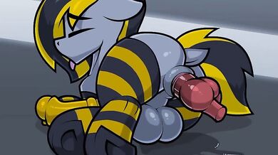 "The Tarantula and the Boi: Knotting the Bondage"