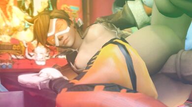 "Overwatch: Tracer and Zarya's Sexy Battle Royale"