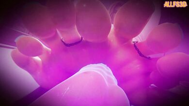 'Busty MILF Alice Gets a Footjob While Shrinking'