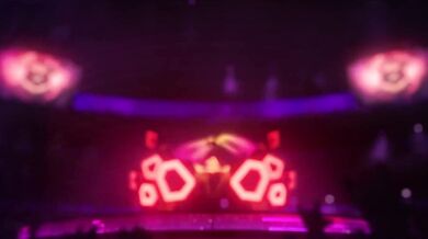 Sexy Kitten in Dangerous Exposure