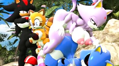 Mommy Metal Sonic goes Hentai with Blaze the Cat!