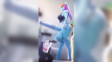 'Futa Rainbow Dash Walks'