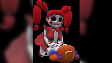 Babys first circus experience with a plush Queen!