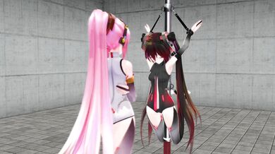 Strapped to a pole, suspended and tickled: The captured girl is the victim of an erotic game of tor*ture