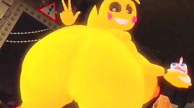 Curvy Latina Gets Down And Dirty With Her Juicy Booty!