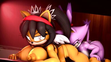 Sexy Redhead Takes A Blazing Rim Job With Honey-Laced Cream!